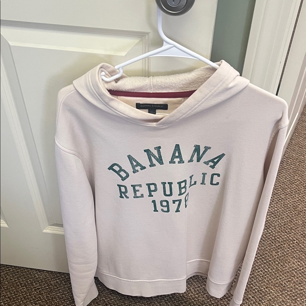 Banana Republic men’s cream hoodie